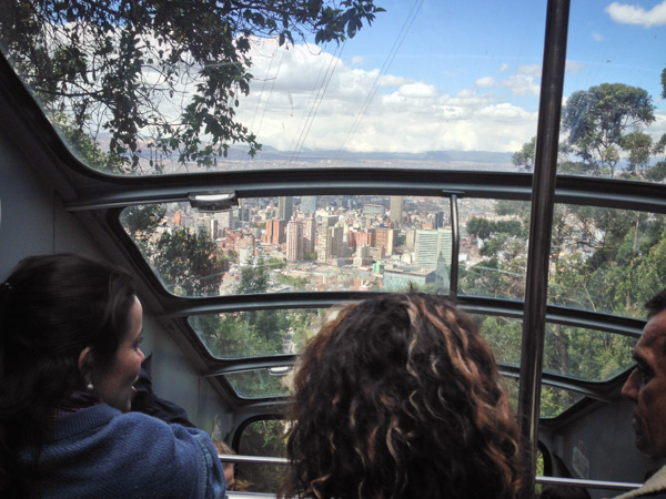 funicular-cerro-de-monserrate-bogota-colombia