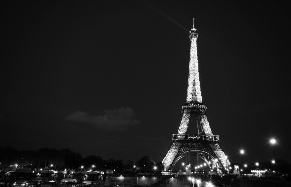 The Eiffel Tower. Sending my love to Paris
